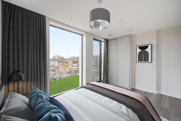 Devonshire Avenue, Woking, Surrey, GU21 - Photo 1