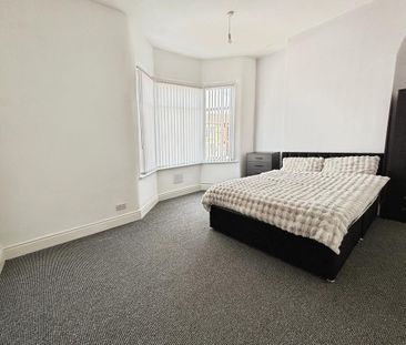 4 bedroom terraced house to rent - Photo 5
