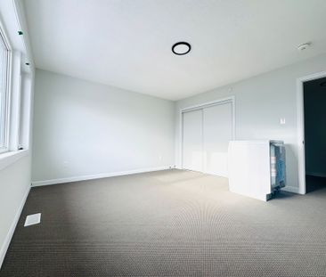 For Lease - 401 Glenroy Gilbert Drive Unit# 26, Barrhaven, Ontario - Photo 5