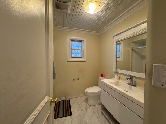 For Lease - 35 Commonwealth Avenue Unit# Main, Toronto, Ontario - Photo 1