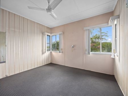 25 Walkers Ln, Booval QLD 4304 - House For Rent | Domain - Photo 5