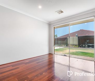 Spacious 4x2 Home with Pool in High Wycombe! - Photo 4