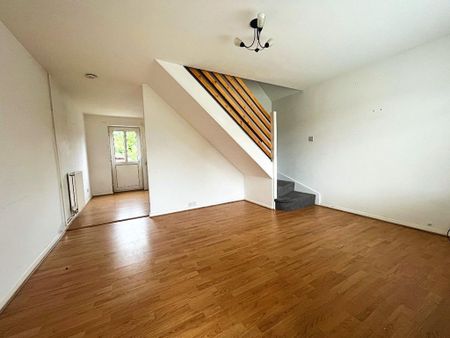 2 bedroom terraced house to rent - Photo 4