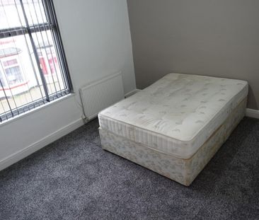 2 bedroom House To Let Total Size: 915 SQ FT - Photo 4