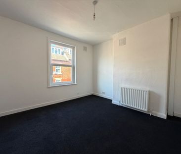 2 Bed Terraced House, Oxley St, LS9 - Photo 3