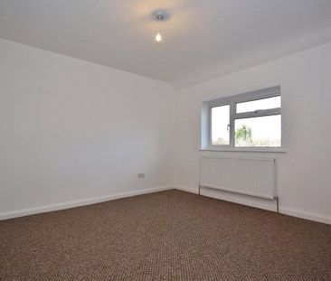 6 bedroom semi-detached house to rent - Photo 1