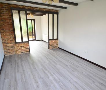 3 bedroom semi-detached house to rent - Photo 1