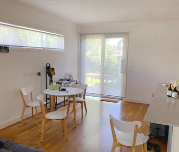 4/16 Paul Avenue, Box Hill North, Vic 3129 - Photo 6