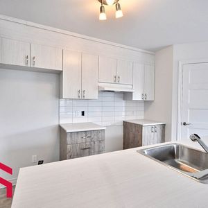 Appartement Saint-Lazare � Louer - Photo 2