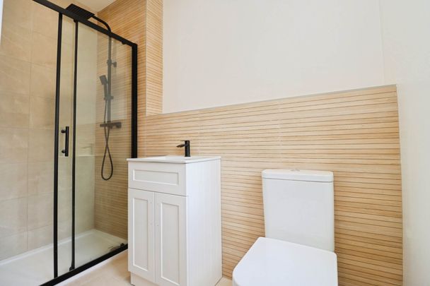 Oak Road, Bebington - Photo 1