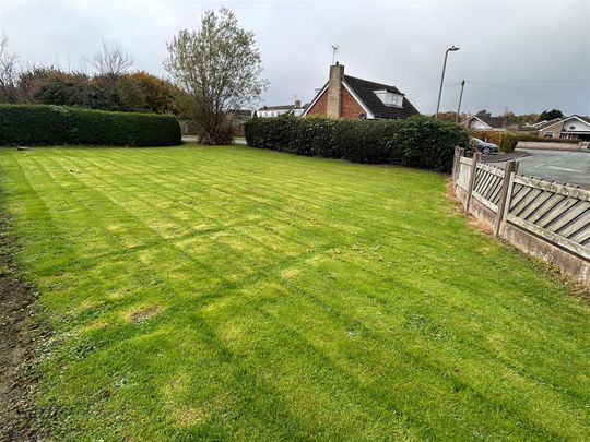 Wilfred Owen Close, Oswestry - Photo 1