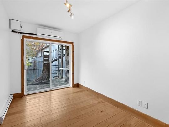 Unit 3: Entire unit - Photo 1