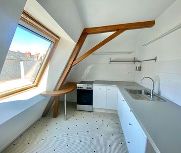 A LOUER - NANTES CATHÉDRALE - Appartement 2 pièces de 54.50 m² (60.... - Photo 6