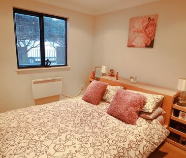1 Bed Flat, Sterling Place, TW8 - Photo 3