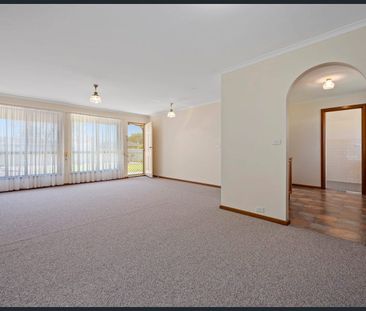 SIX MONTH ORIGINAL LEASE - WITH POSSIBLE MONTHLY EXTENTIONS ON WARDS. - Photo 1