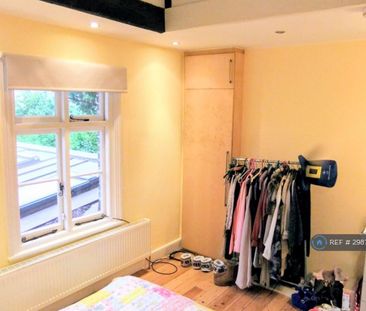 2 bedroom semi-detached house to rent - Photo 2