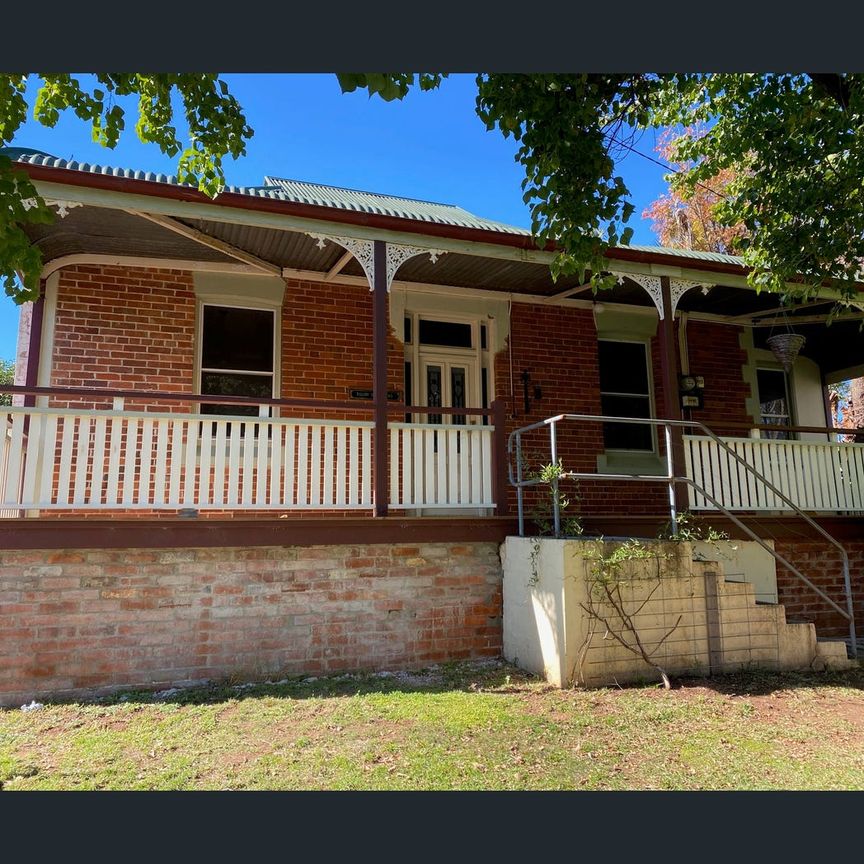 1 Riverview Street, Tamworth, NSW 2340 - Photo 1