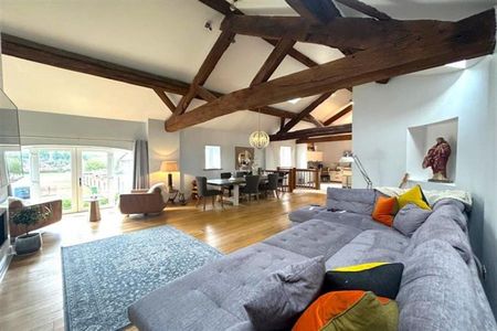 3 Bedroom Semi Detached To Let - Photo 2