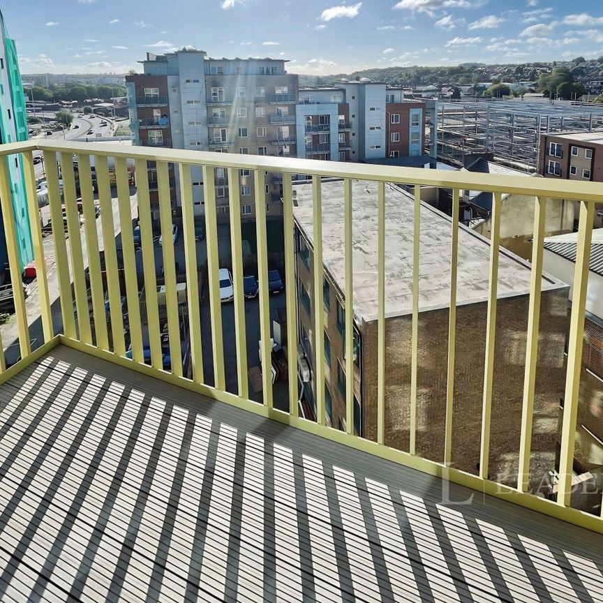 2 bedroom apartment to rent The Hive - Oxford Road - Central Luton - Furnished - 2 bedroom 2 bathroom - New Development - Photo 1