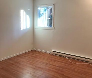 Très grand 4 1/2 Val Bélair - Photo 3