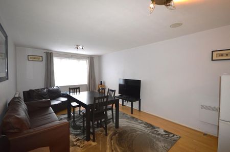 2 bedroom ground floor flat to rent - Photo 4