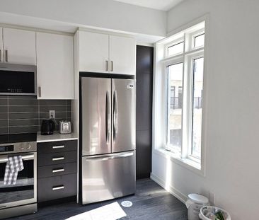 For Lease - 10 Spruce Pines Crescent Unit# Room2, Toronto, Ontario - Photo 4