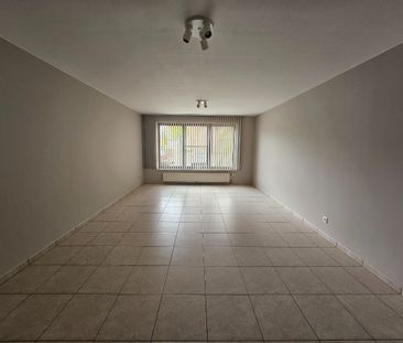 Gelijkvloers appartement met 2 slpks en terras in Alken - Photo 3