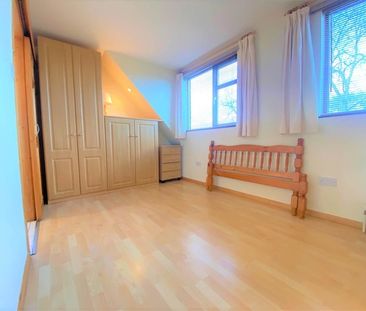 Rowanbyrn, Blackrock, Co Dublin - Photo 4