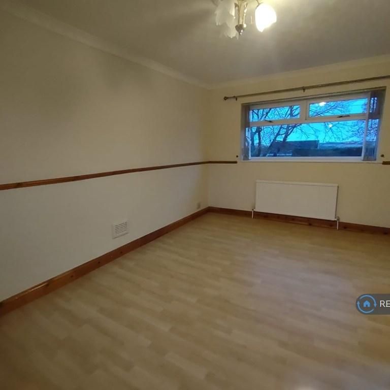 2 bedroom semi-detached house to rent - Photo 1