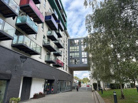 1 Bed Flat, Silkworks, SE13 - Photo 2