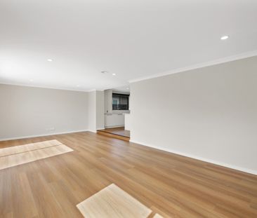 Modern Home - Photo 3