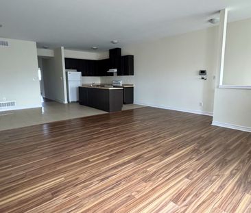 For Lease - 15 Rosswell Drive Unit# 11, Clarington, Ontario - Photo 1