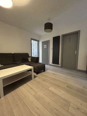 One-Bedroom House share - Photo 1