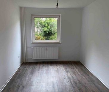 Schicke 3-Zimmer-Wohnung mit Balkon - Foto 4