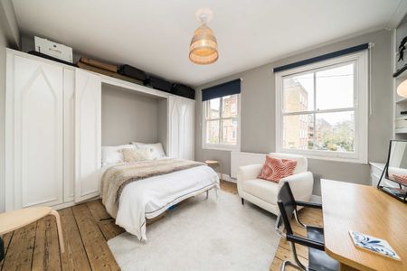 Vicarage Crescent, SW11, London - Photo 3