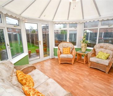 Maple Avenue, CH66 3QU, Ellesmere Port - Photo 1