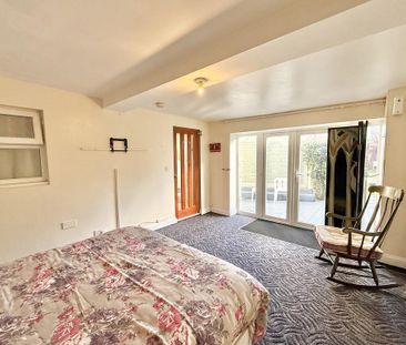 1 bedroom ground floor flat to rent - Photo 2