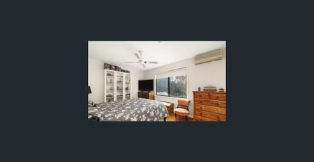 Multiple Living Rooms House locate in Park Side - Photo 5