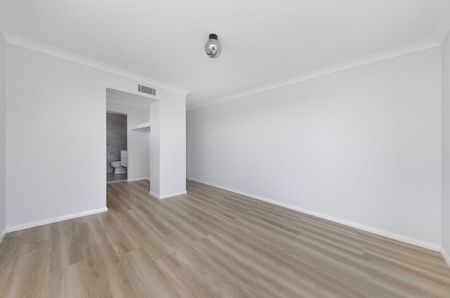 Five Bedroom Family Residence with Expansive Backyard - Photo 2