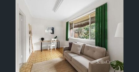 Spacious Family Home - Photo 2