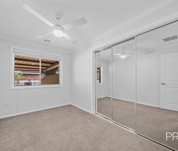 3 Undurra Dr, Glenfield Park NSW 2650 - Photo 2