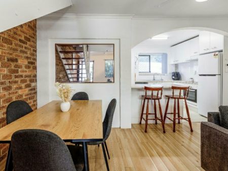 TOWNHOUSE IN BELLARA - NOTE: UNFURNISHED - Photo 2