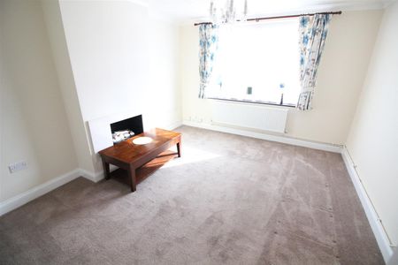 Balmoral Drive, Hayes - Photo 3