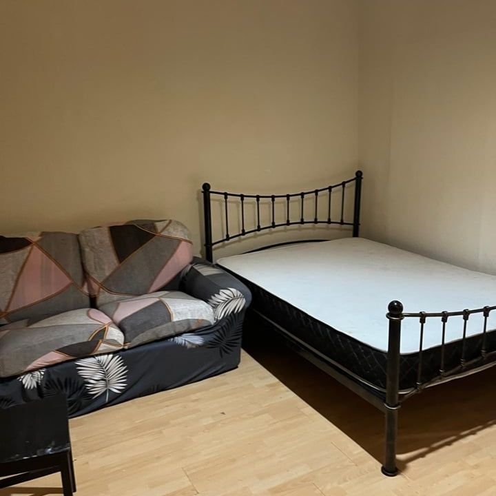 Studio Flat, Lindley Road, E10 - Photo 1