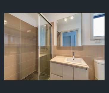 Quality Two-Bedroom Granny Flat with Garage - Photo 4