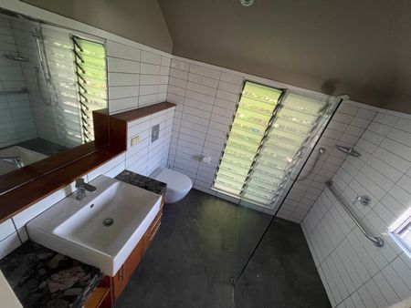 Highgate Hill - Photo 5