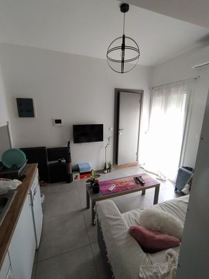 Studio/Γκαρσονιέρα για ενοικίαση Κέντρο (Χαριλάου) - Photo 1