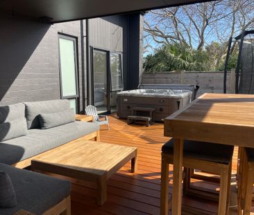 Luxury Coastal Living in Papamoa vs Executive Family Retreat - Photo 4