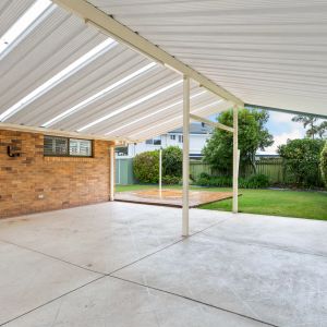Immaculate 4 Bedroom home in quiet Scarborough cul-de-sac. CONTACT JULIE SYKES 0438 050 110 - Photo 2