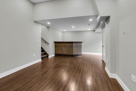For Lease - 2365 Bankside Drive, Mississauga, Ontario - Photo 2